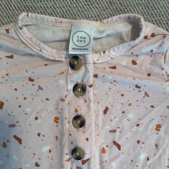 Lou Lou & company newborn knotted gown - Picture 5 of 5